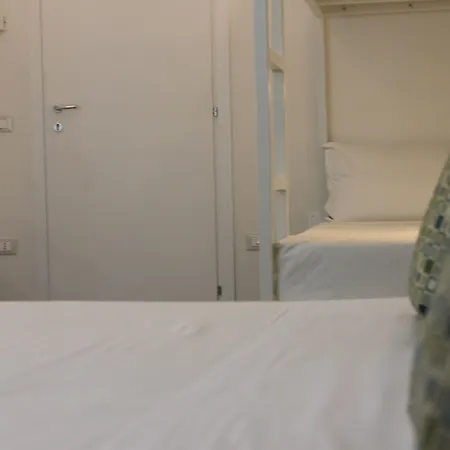 Garda فندق مبيت وإفطار 3*